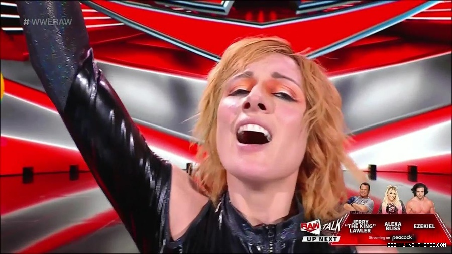 WWE_Monday_Night_Raw_2022_05_23_720p_HDTV_x264-NWCHD_mp4_007660060.jpg