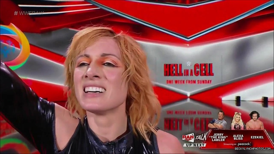 WWE_Monday_Night_Raw_2022_05_23_720p_HDTV_x264-NWCHD_mp4_007661261.jpg