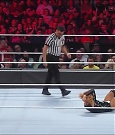 WWE_Monday_Night_Raw_2022_05_23_720p_HDTV_x264-NWCHD_mp4_007105005.jpg