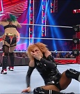 WWE_Monday_Night_Raw_2022_05_23_720p_HDTV_x264-NWCHD_mp4_007112212.jpg