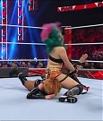 WWE_Monday_Night_Raw_2022_05_23_720p_HDTV_x264-NWCHD_mp4_007155055.jpg