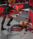 WWE_Monday_Night_Raw_2022_05_23_720p_HDTV_x264-NWCHD_mp4_007267568.jpg