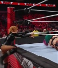 WWE_Monday_Night_Raw_2022_05_23_720p_HDTV_x264-NWCHD_mp4_007272373.jpg