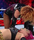WWE_Monday_Night_Raw_2022_05_23_720p_HDTV_x264-NWCHD_mp4_007290791.jpg