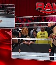 WWE_Monday_Night_Raw_2022_05_23_720p_HDTV_x264-NWCHD_mp4_007315215.jpg