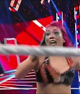 WWE_Monday_Night_Raw_2022_05_23_720p_HDTV_x264-NWCHD_mp4_007360060.jpg