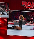 WWE_Monday_Night_Raw_2022_05_23_720p_HDTV_x264-NWCHD_mp4_007488989.jpg
