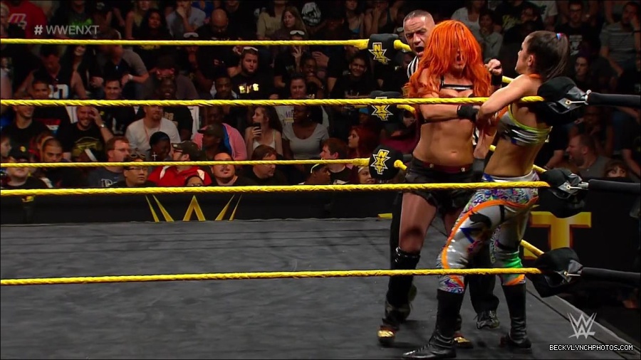 WWE_NXT21_mp4_002912333.jpg