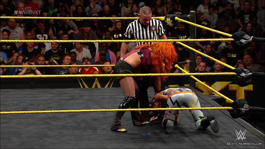 WWE_NXT21_mp4_002919133.jpg