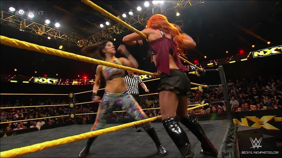 WWE_NXT21_mp4_003209566.jpg