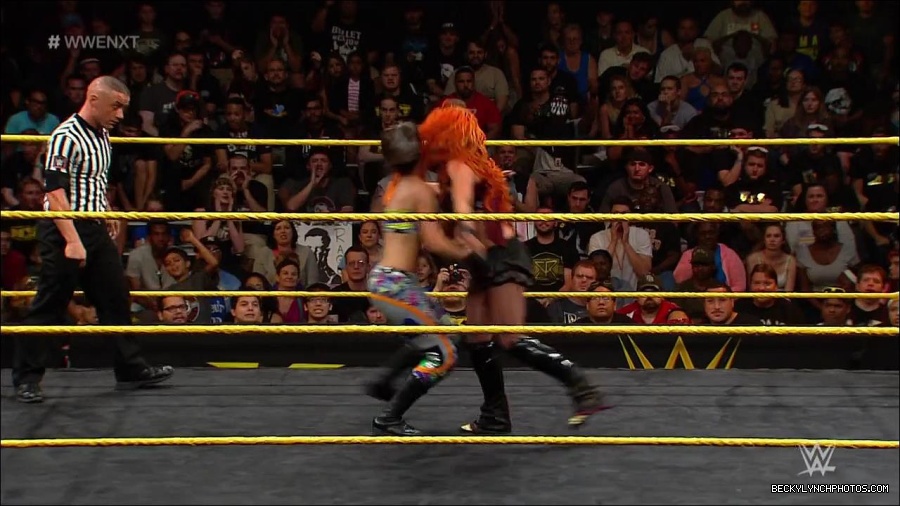 WWE_NXT21_mp4_003328366.jpg