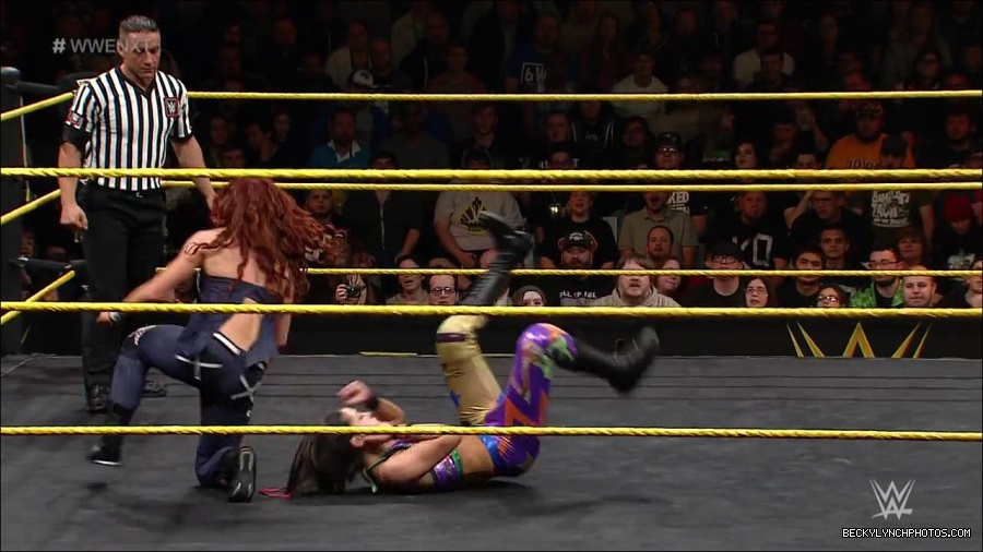 WWE_NXT37_mp4_000997033.jpg