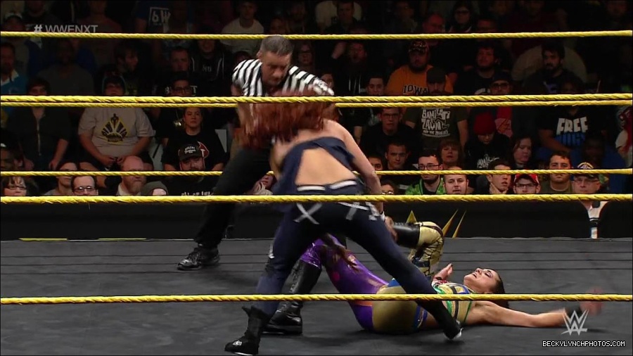 WWE_NXT37_mp4_001036300.jpg