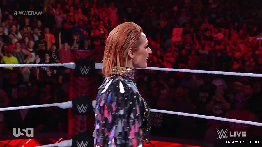 WWE_RAW_30th_May_2022_720p_WEBRip_h264_mp4_000153953.jpg