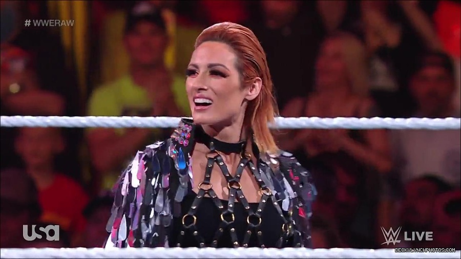 WWE_RAW_30th_May_2022_720p_WEBRip_h264_mp4_000154754.jpg
