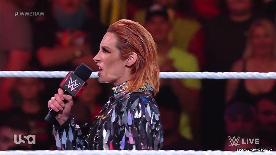 WWE_RAW_30th_May_2022_720p_WEBRip_h264_mp4_000156756.jpg