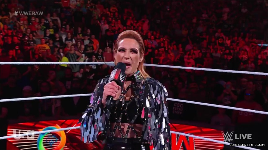 WWE_RAW_30th_May_2022_720p_WEBRip_h264_mp4_000157157.jpg