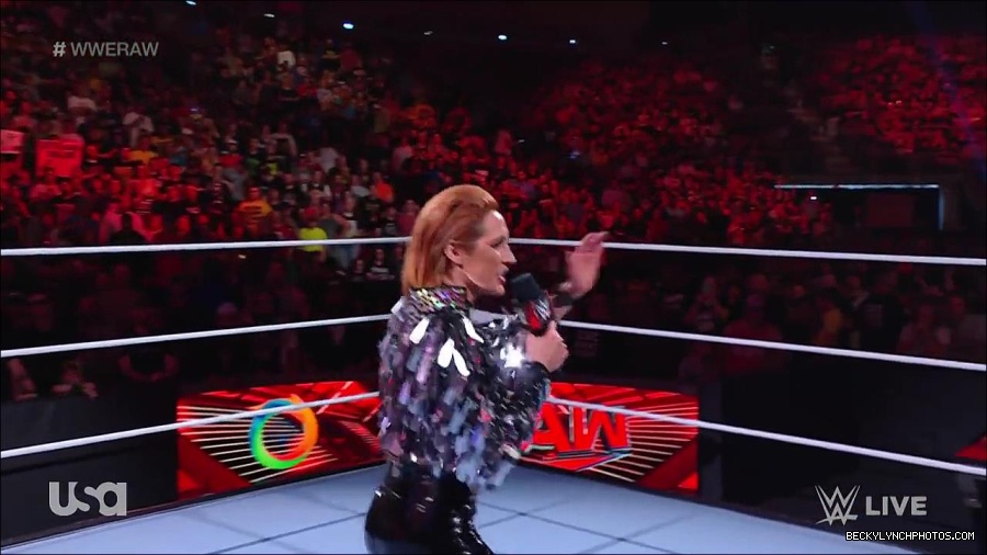 WWE_RAW_30th_May_2022_720p_WEBRip_h264_mp4_000171971.jpg