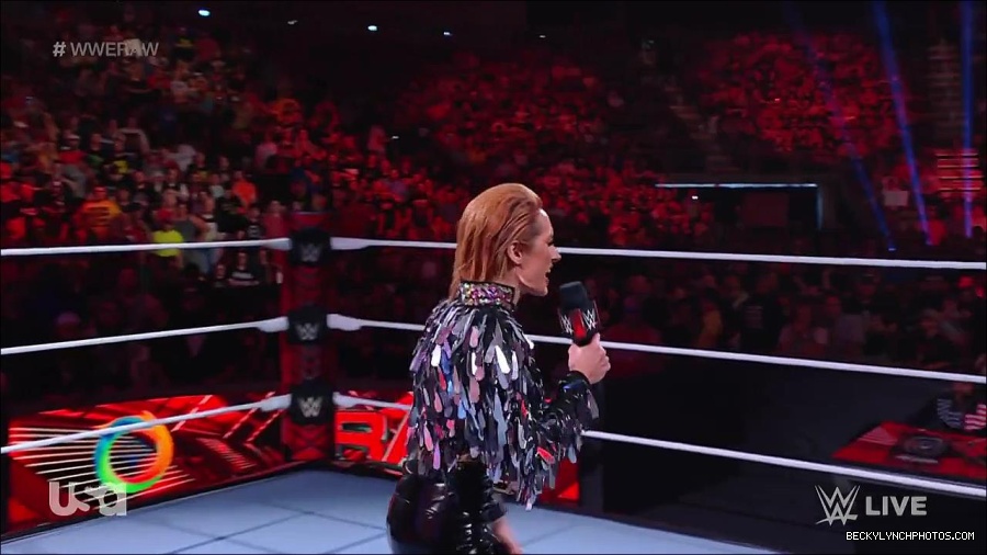 WWE_RAW_30th_May_2022_720p_WEBRip_h264_mp4_000172372.jpg