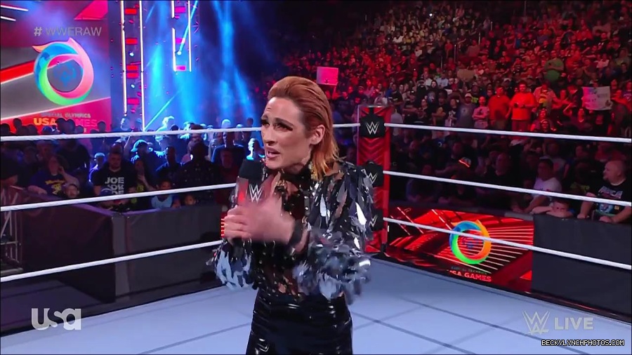WWE_RAW_30th_May_2022_720p_WEBRip_h264_mp4_000173173.jpg