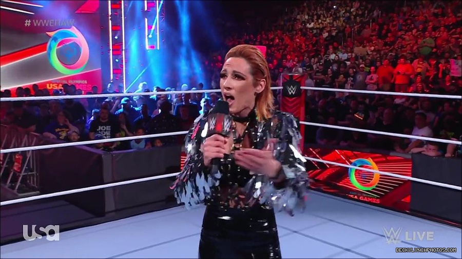 WWE_RAW_30th_May_2022_720p_WEBRip_h264_mp4_000173573.jpg