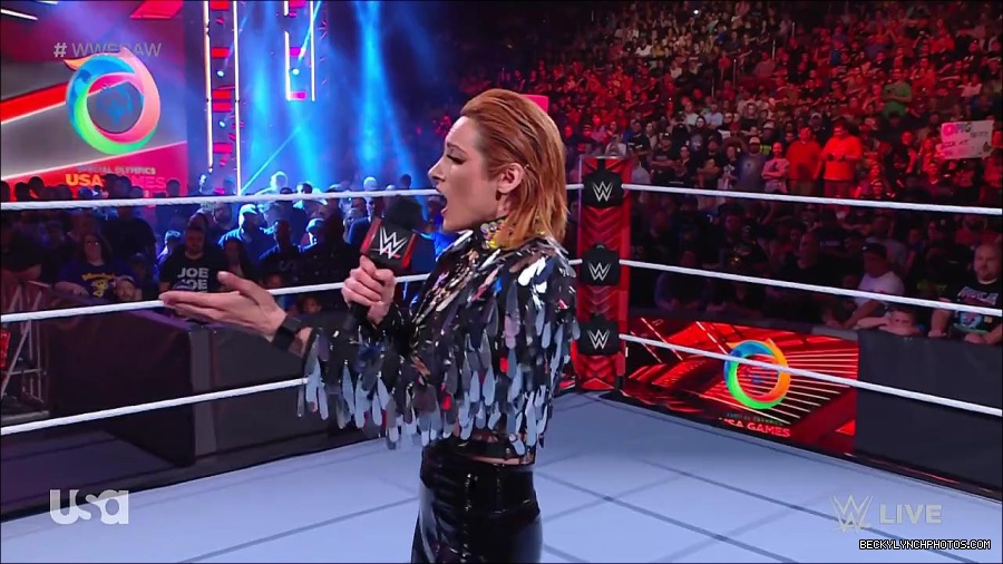 WWE_RAW_30th_May_2022_720p_WEBRip_h264_mp4_000175175.jpg