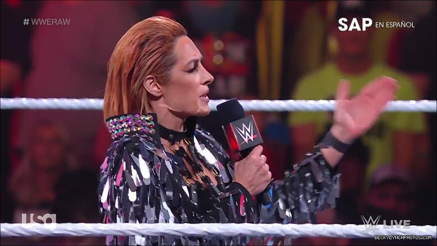 WWE_RAW_30th_May_2022_720p_WEBRip_h264_mp4_000177977.jpg