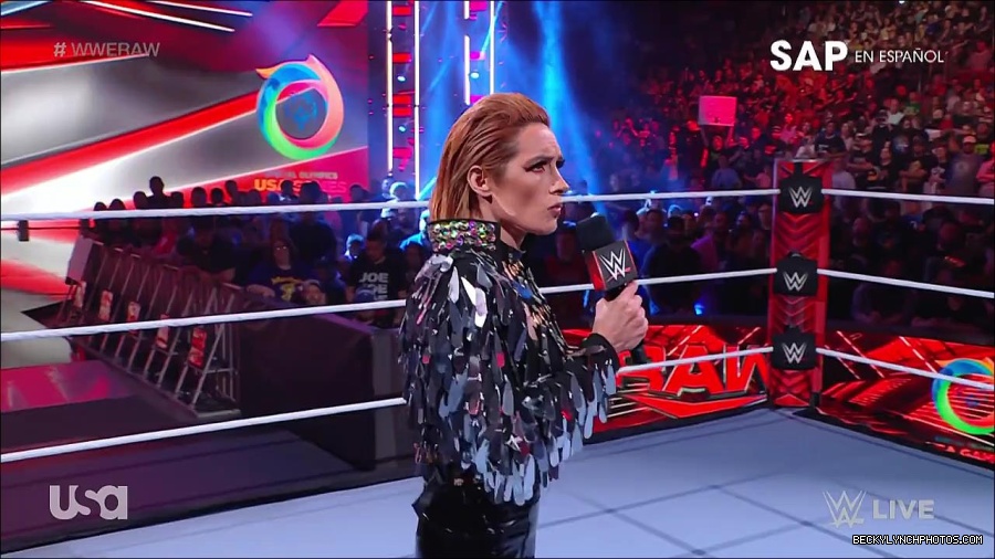 WWE_RAW_30th_May_2022_720p_WEBRip_h264_mp4_000179179.jpg