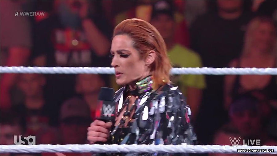 WWE_RAW_30th_May_2022_720p_WEBRip_h264_mp4_000184384.jpg