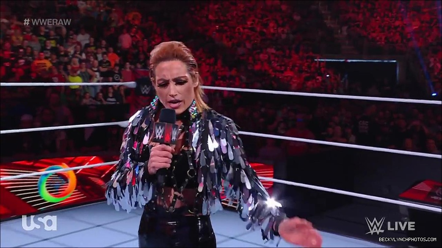 WWE_RAW_30th_May_2022_720p_WEBRip_h264_mp4_000185585.jpg
