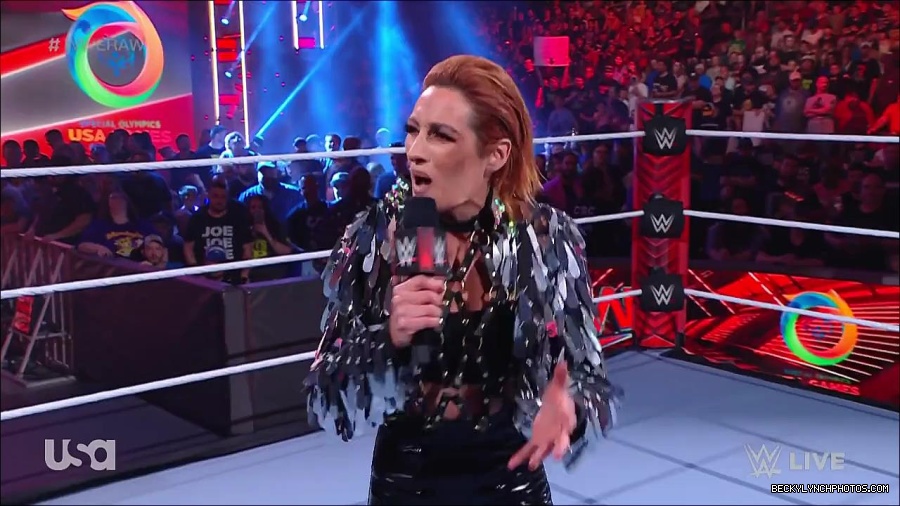 WWE_RAW_30th_May_2022_720p_WEBRip_h264_mp4_000189189.jpg