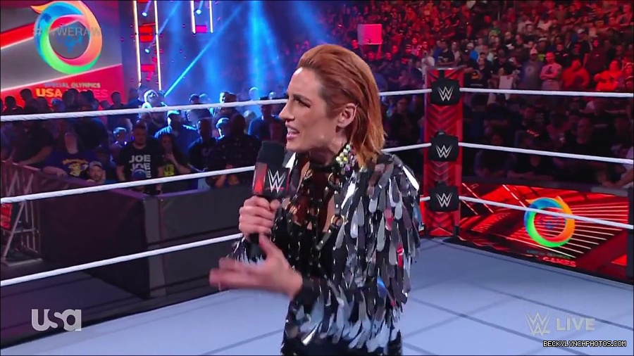 WWE_RAW_30th_May_2022_720p_WEBRip_h264_mp4_000189589.jpg