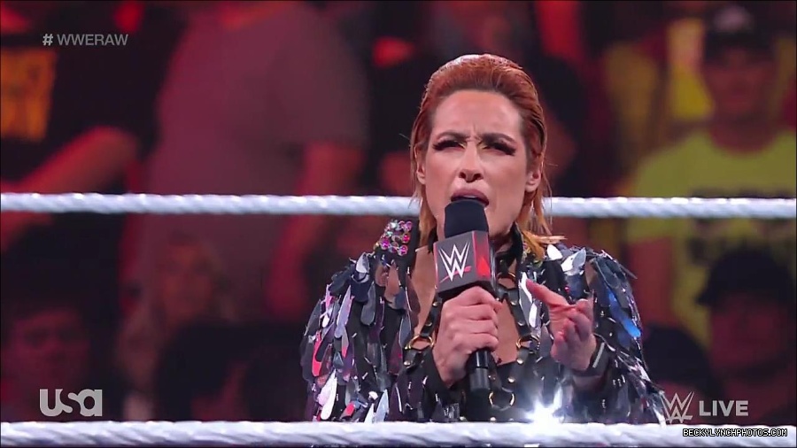 WWE_RAW_30th_May_2022_720p_WEBRip_h264_mp4_000193593.jpg