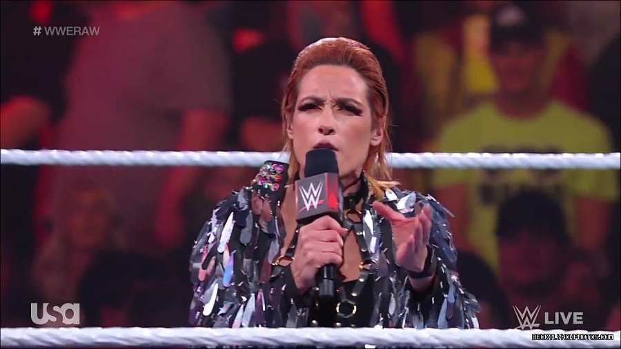 WWE_RAW_30th_May_2022_720p_WEBRip_h264_mp4_000193993.jpg