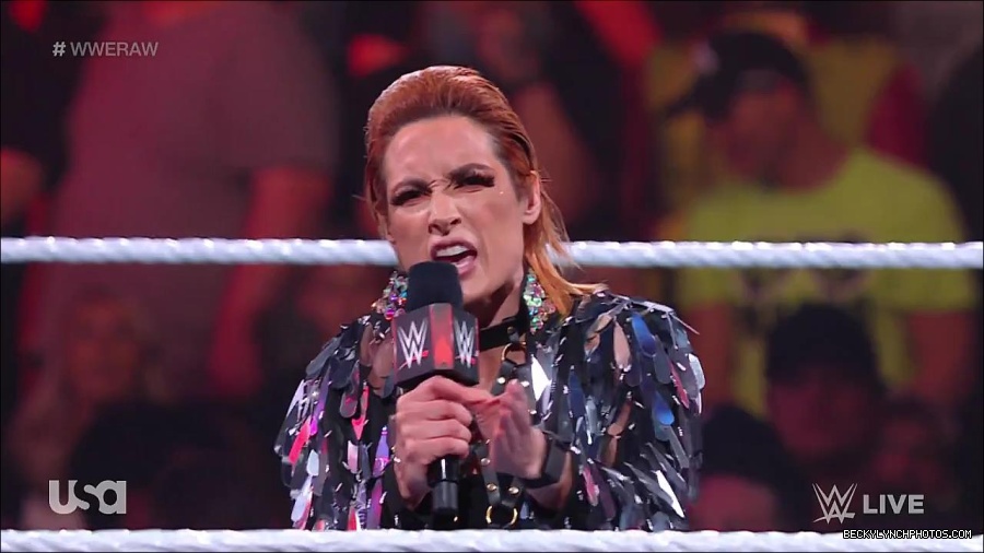 WWE_RAW_30th_May_2022_720p_WEBRip_h264_mp4_000195195.jpg