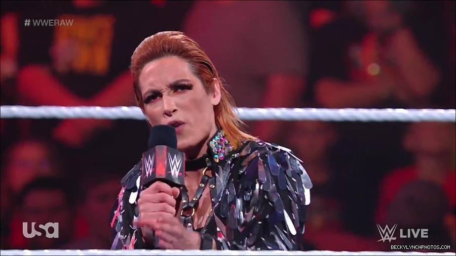 WWE_RAW_30th_May_2022_720p_WEBRip_h264_mp4_000196396.jpg