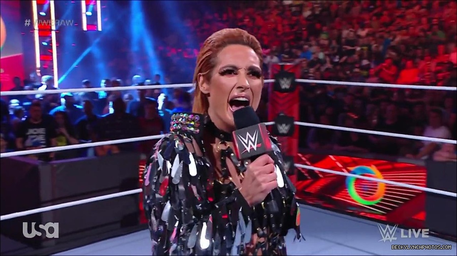 WWE_RAW_30th_May_2022_720p_WEBRip_h264_mp4_000198798.jpg