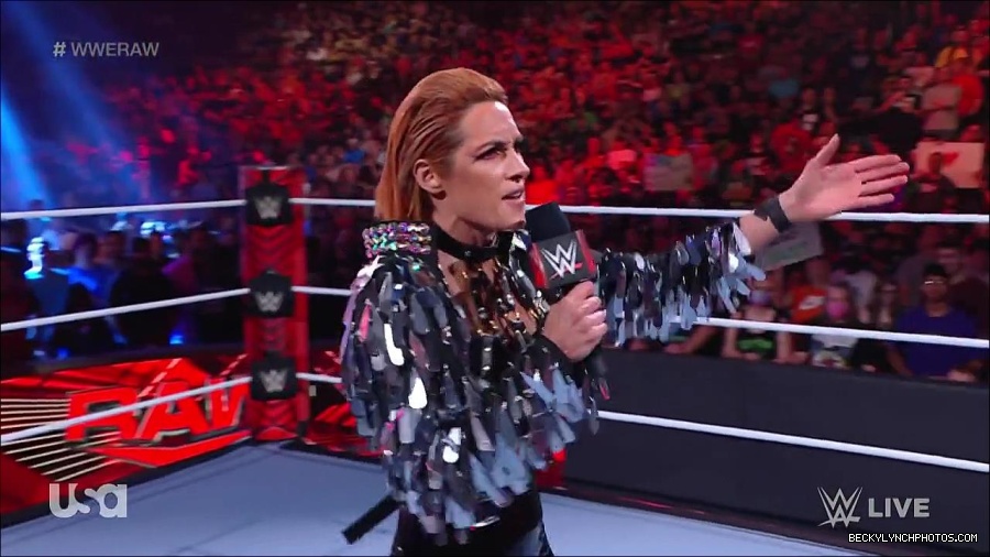 WWE_RAW_30th_May_2022_720p_WEBRip_h264_mp4_000203603.jpg