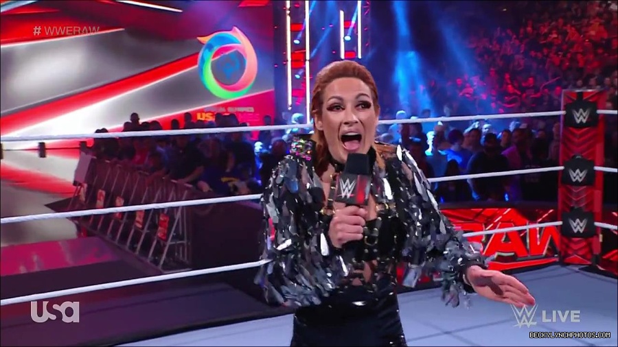 WWE_RAW_30th_May_2022_720p_WEBRip_h264_mp4_000210410.jpg