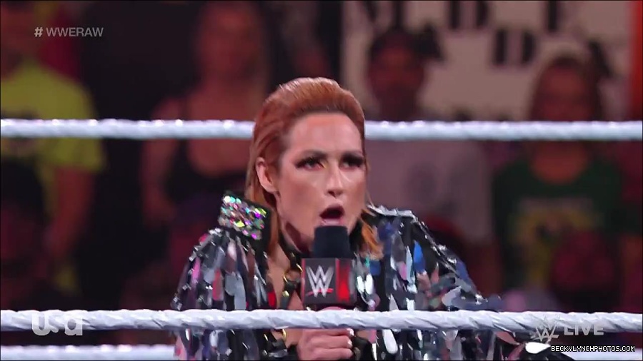 WWE_RAW_30th_May_2022_720p_WEBRip_h264_mp4_000213213.jpg