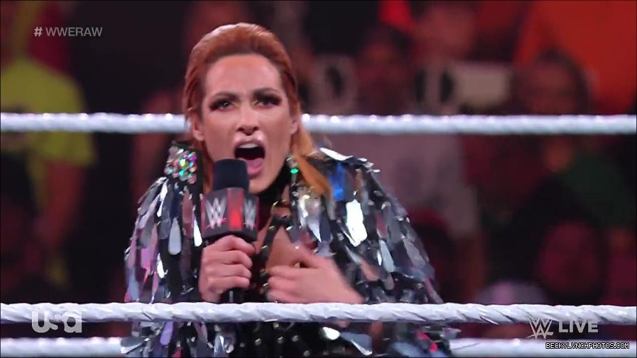 WWE_RAW_30th_May_2022_720p_WEBRip_h264_mp4_000213613.jpg