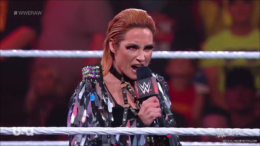 WWE_RAW_30th_May_2022_720p_WEBRip_h264_mp4_000218418.jpg