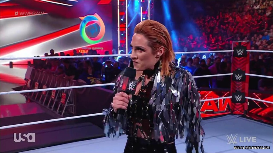 WWE_RAW_30th_May_2022_720p_WEBRip_h264_mp4_000220019.jpg