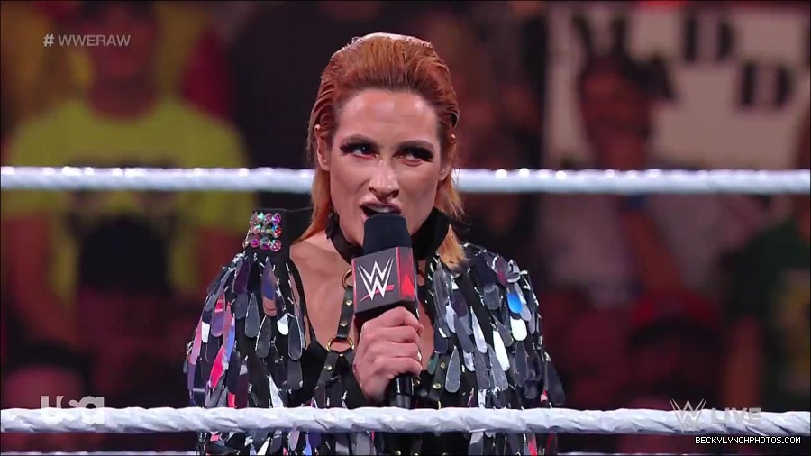 WWE_RAW_30th_May_2022_720p_WEBRip_h264_mp4_000220820.jpg