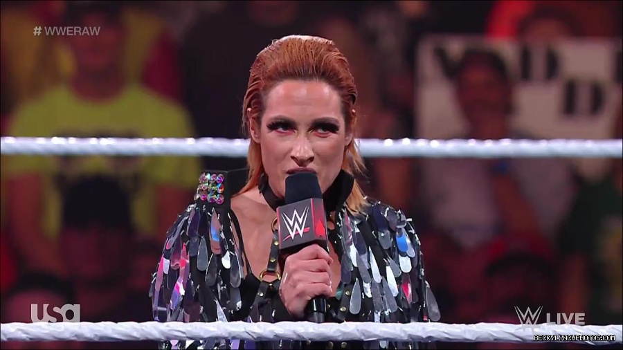 WWE_RAW_30th_May_2022_720p_WEBRip_h264_mp4_000221221.jpg