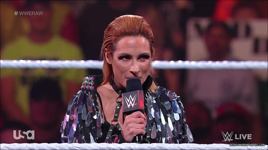 WWE_RAW_30th_May_2022_720p_WEBRip_h264_mp4_000222021.jpg