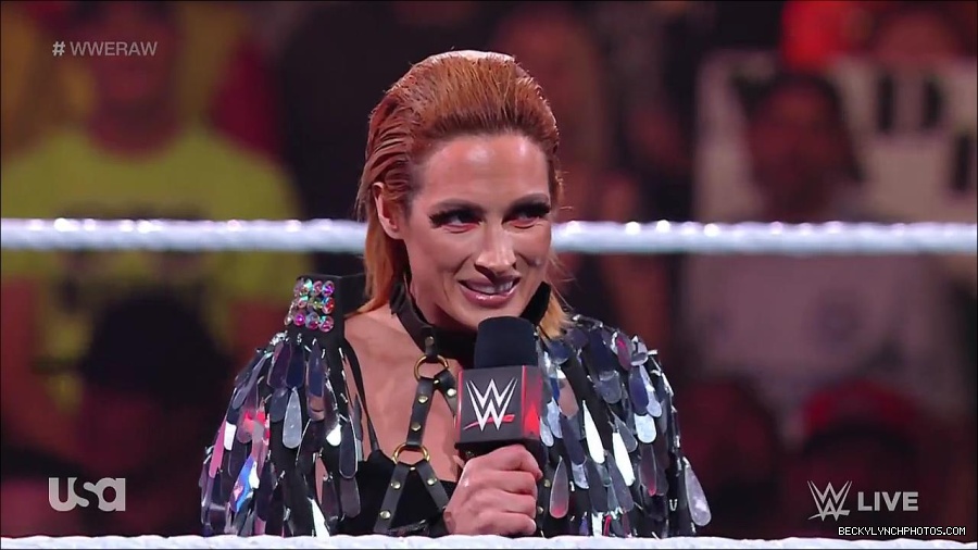 WWE_RAW_30th_May_2022_720p_WEBRip_h264_mp4_000222422.jpg