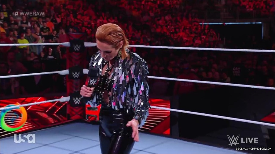 WWE_RAW_30th_May_2022_720p_WEBRip_h264_mp4_000226426.jpg