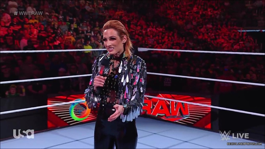 WWE_RAW_30th_May_2022_720p_WEBRip_h264_mp4_000227627.jpg