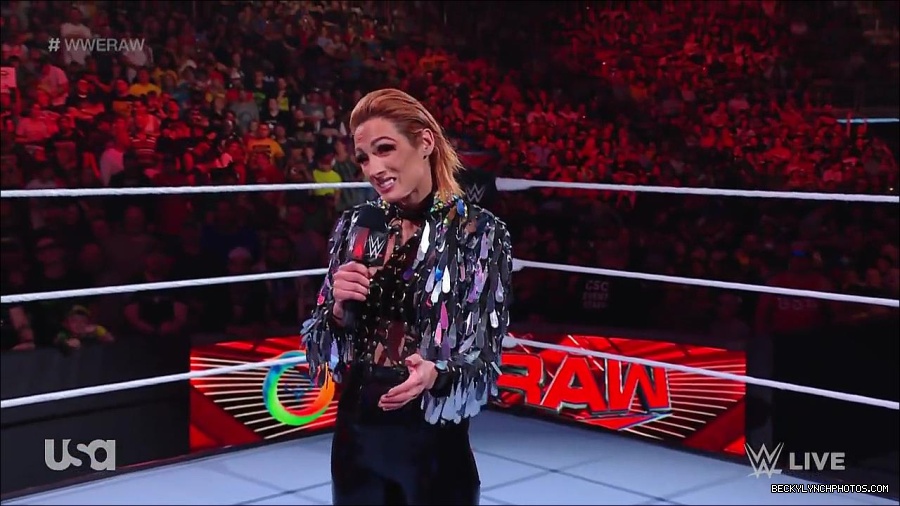 WWE_RAW_30th_May_2022_720p_WEBRip_h264_mp4_000228027.jpg